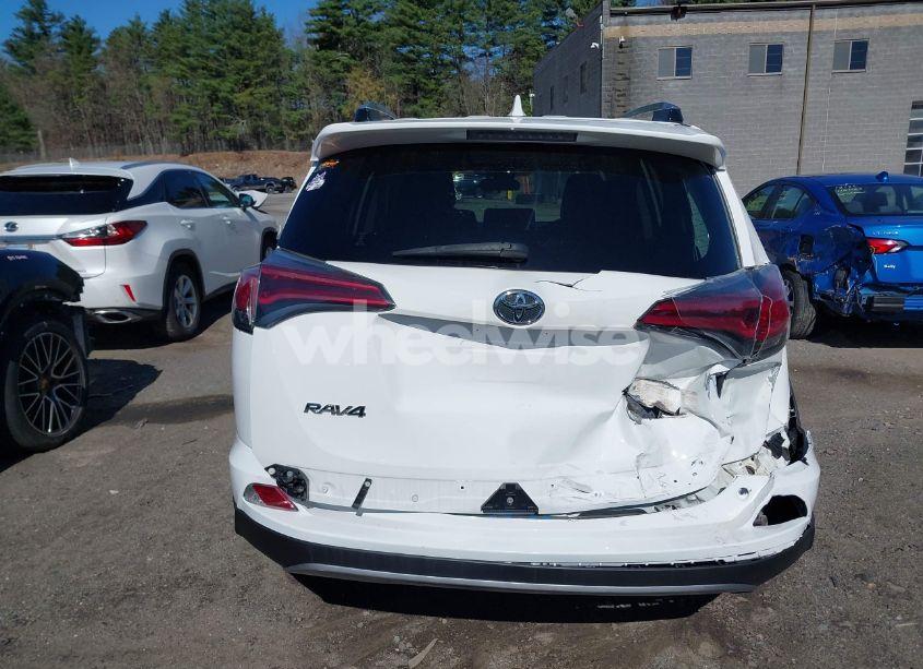 Photo 16 of 2017 Toyota Rav4 XLE (VIN JTMRFREV1HJ119678)