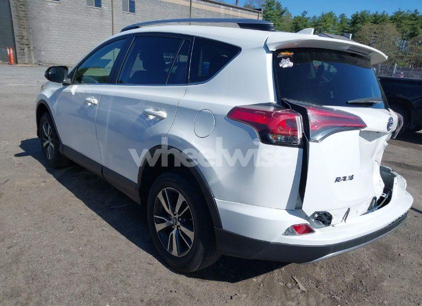 Photo 3 of 2017 Toyota Rav4 XLE (VIN JTMRFREV1HJ119678)