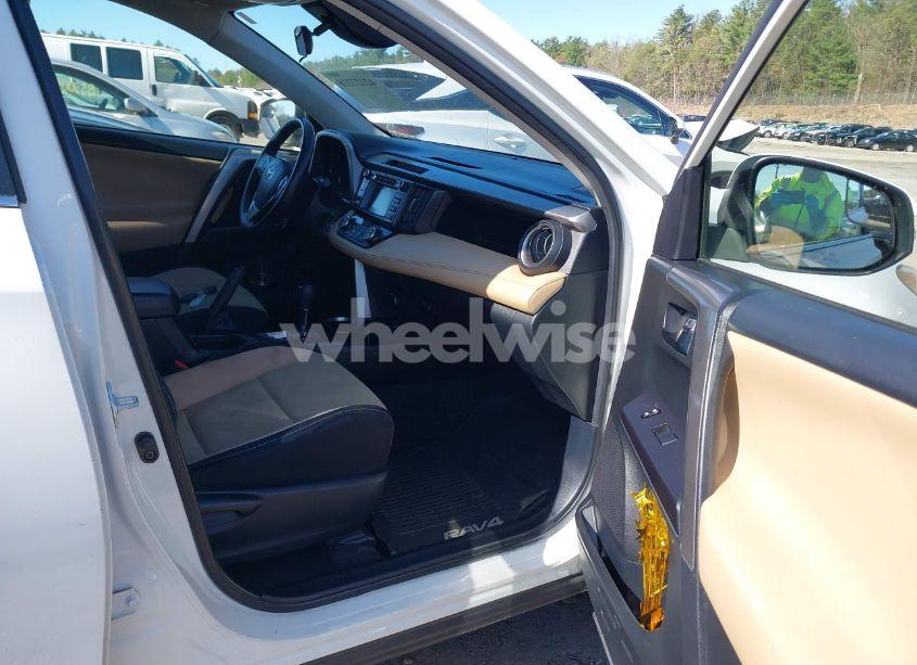 Photo 5 of 2017 Toyota Rav4 XLE (VIN JTMRFREV1HJ119678)