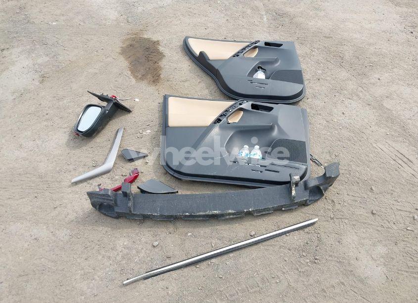 Photo 12 of 2018 Toyota Rav4 XLE (VIN JTMRFREV1JD222023)