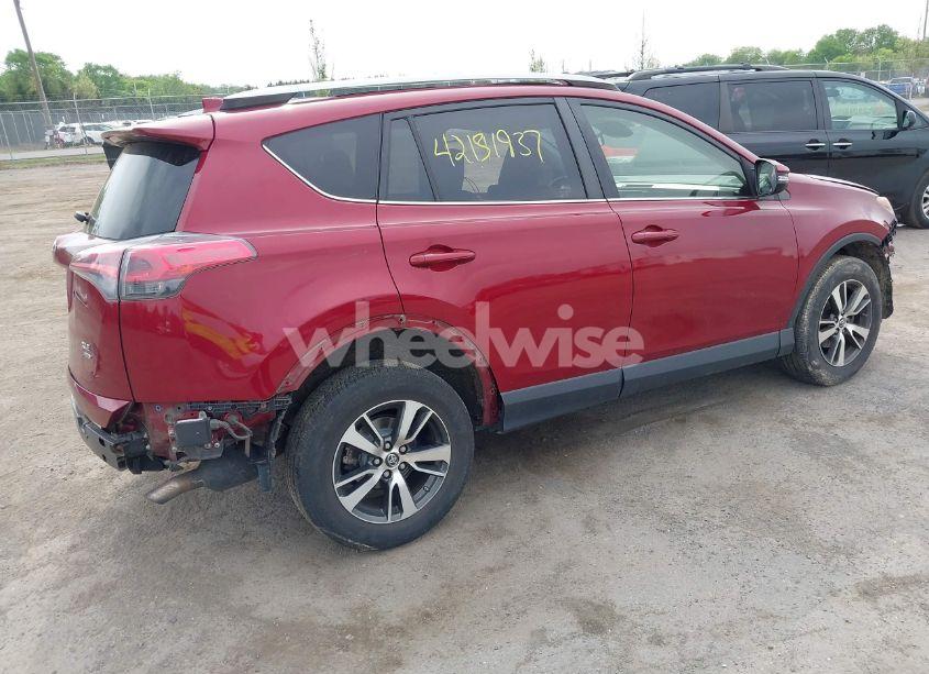Photo 4 of 2018 Toyota Rav4 XLE (VIN JTMRFREV1JD222023)