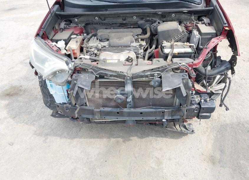 Photo 6 of 2018 Toyota Rav4 XLE (VIN JTMRFREV1JD222023)