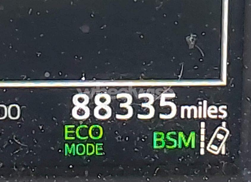 Photo 16 of 2018 Toyota Rav4 XLE (VIN JTMRFREV1JJ180499)