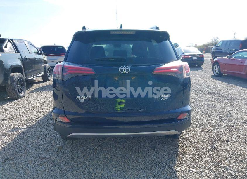 Photo 17 of 2018 Toyota Rav4 XLE (VIN JTMRFREV1JJ180499)