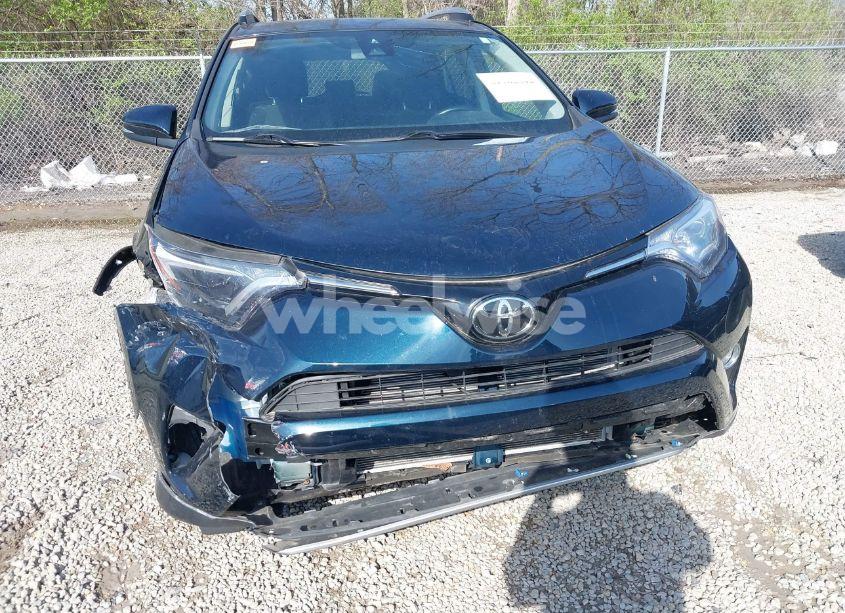 Photo 6 of 2018 Toyota Rav4 XLE (VIN JTMRFREV1JJ180499)