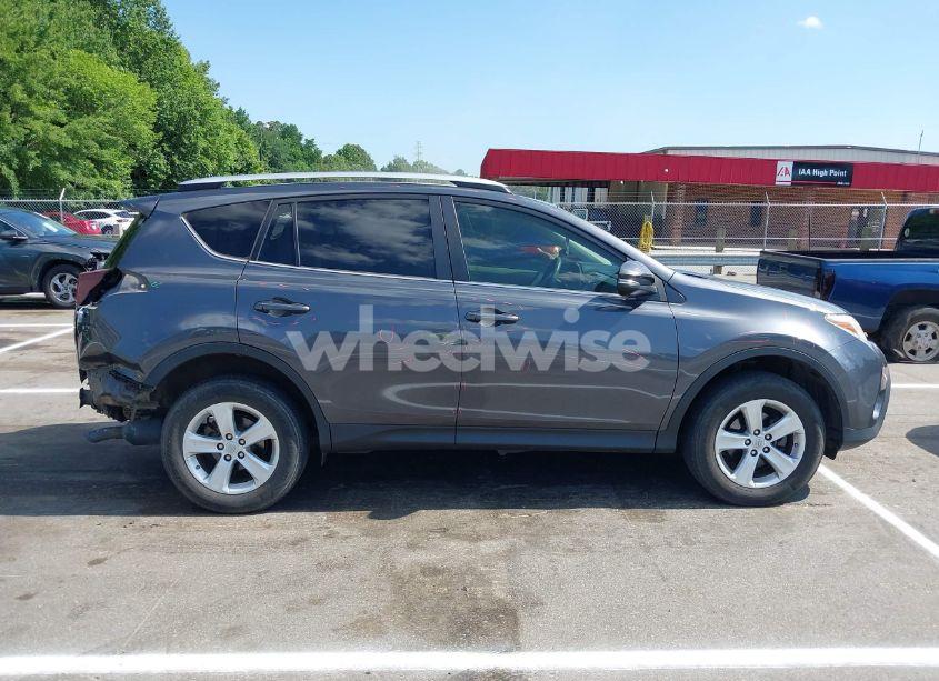 Photo 13 of 2013 Toyota Rav4 XLE (VIN JTMRFREV2DD023292)