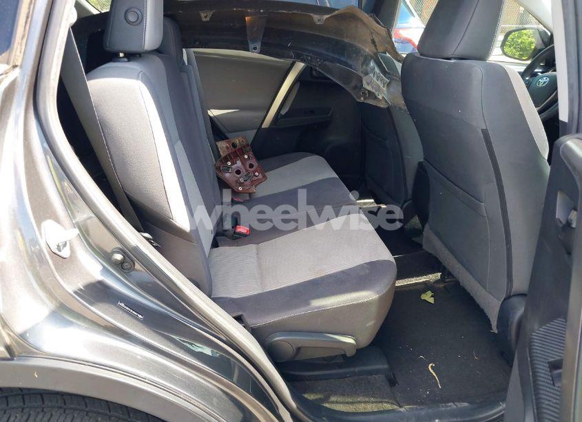 Photo 8 of 2013 Toyota Rav4 XLE (VIN JTMRFREV2DD023292)