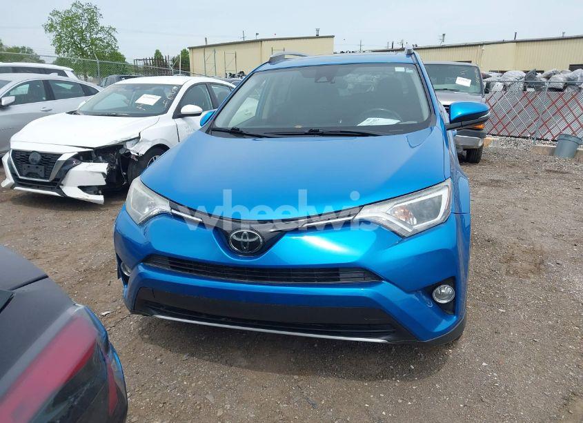Photo 12 of 2018 Toyota Rav4 XLE (VIN JTMRFREV2JJ206592)