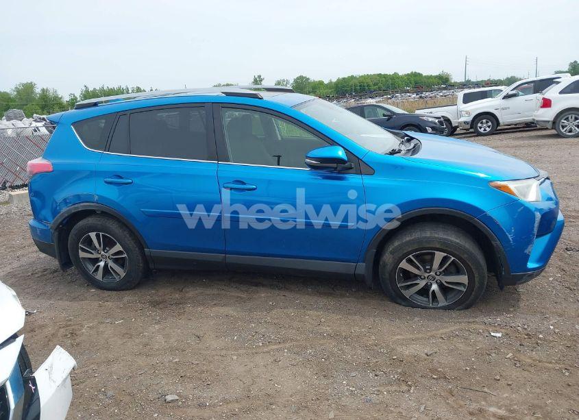 Photo 13 of 2018 Toyota Rav4 XLE (VIN JTMRFREV2JJ206592)