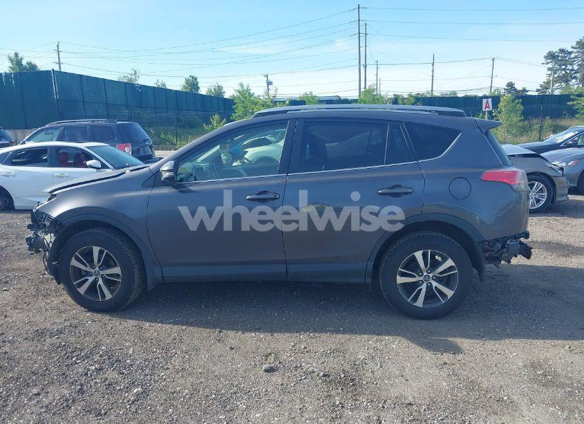 Photo 15 of 2018 Toyota Rav4 ADVENTURE/XLE (VIN JTMRFREV2JJ221495)