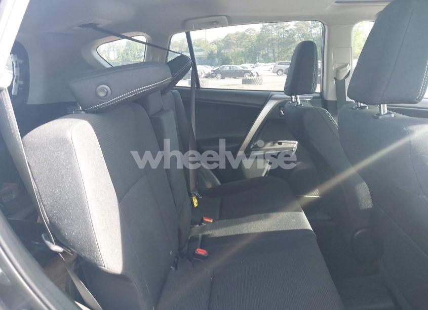 Photo 8 of 2018 Toyota Rav4 ADVENTURE/XLE (VIN JTMRFREV2JJ221495)