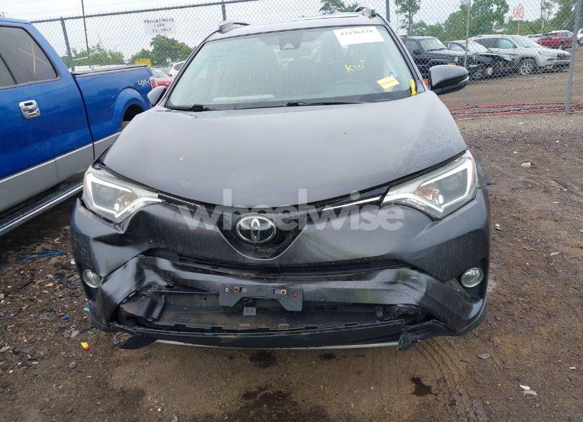 Photo 12 of 2018 Toyota Rav4 XLE (VIN JTMRFREV2JJ250642)