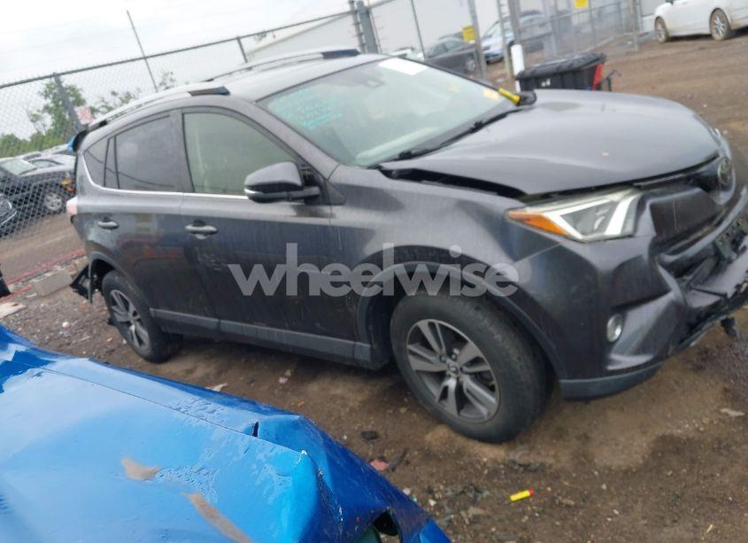 Photo 13 of 2018 Toyota Rav4 XLE (VIN JTMRFREV2JJ250642)