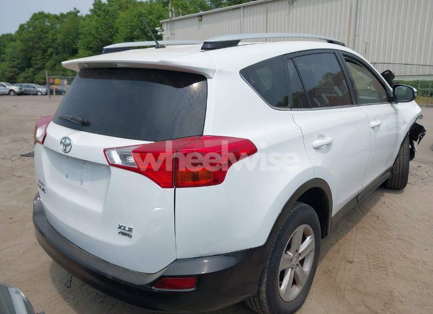 Photo 4 of 2013 Toyota Rav4 XLE (VIN JTMRFREV3DD024208)