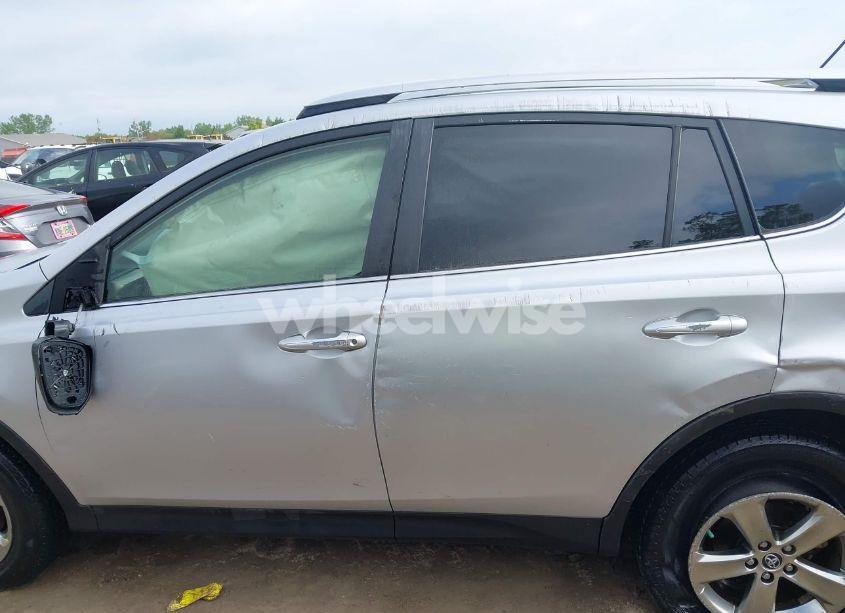 Photo 14 of 2015 Toyota Rav4 XLE (VIN JTMRFREV3FD140334)