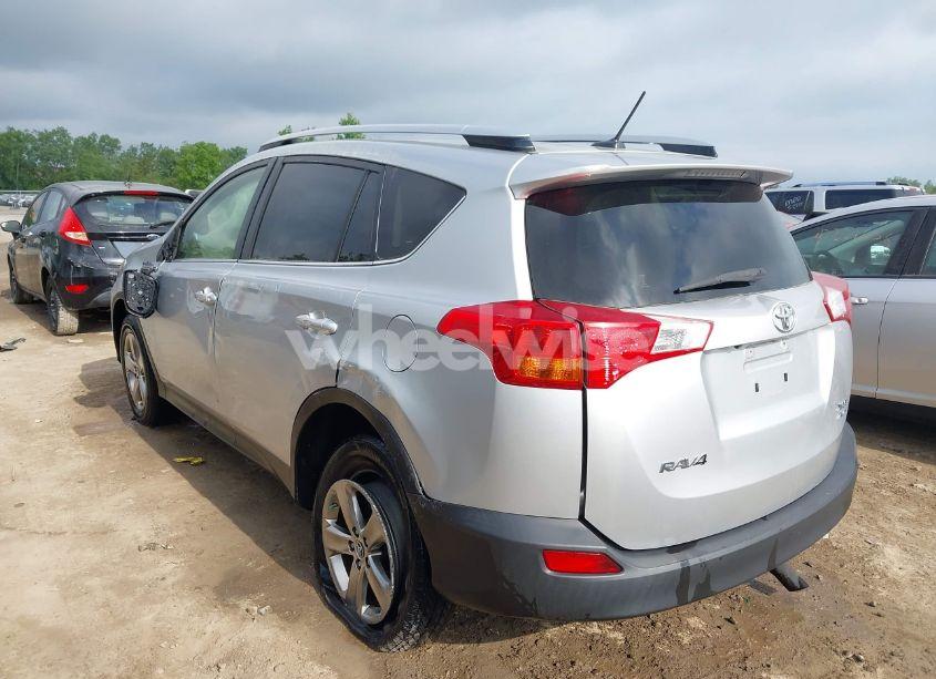 Photo 3 of 2015 Toyota Rav4 XLE (VIN JTMRFREV3FD140334)