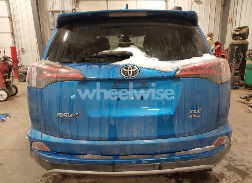 Photo 16 of 2018 Toyota Rav4 ADVENTURE/XLE (VIN JTMRFREV3JJ223773)