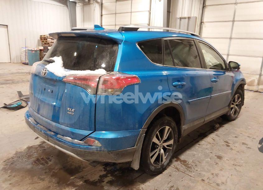 Photo 4 of 2018 Toyota Rav4 ADVENTURE/XLE (VIN JTMRFREV3JJ223773)