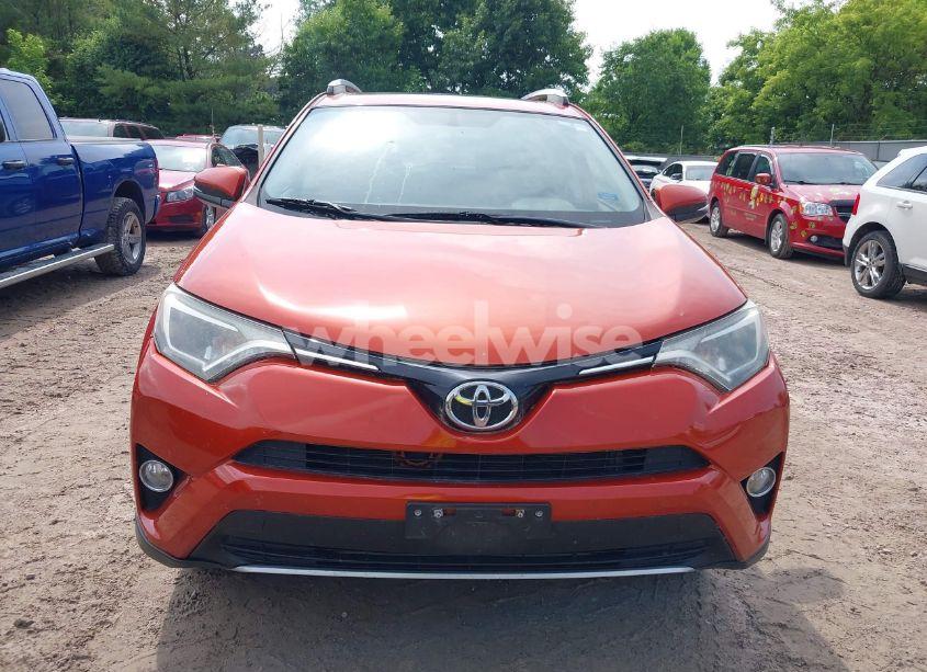 Photo 12 of 2016 Toyota Rav4 XLE (VIN JTMRFREV4GJ099859)