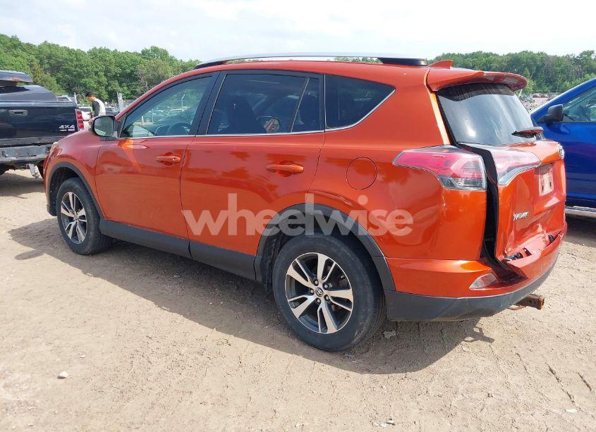 Photo 3 of 2016 Toyota Rav4 XLE (VIN JTMRFREV4GJ099859)