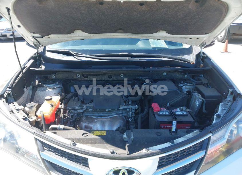 Photo 10 of 2015 Toyota Rav4 XLE (VIN JTMRFREV5FD132297)