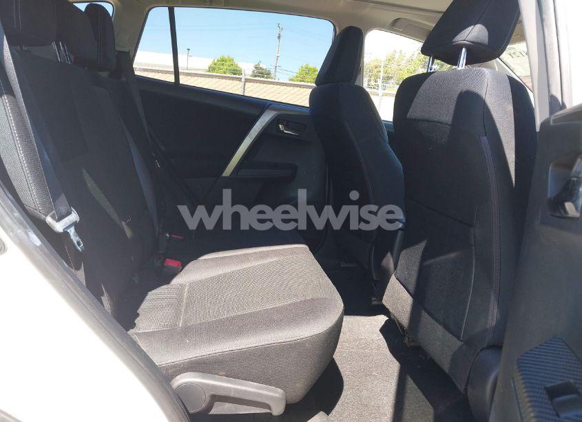 Photo 8 of 2015 Toyota Rav4 XLE (VIN JTMRFREV5FD132297)