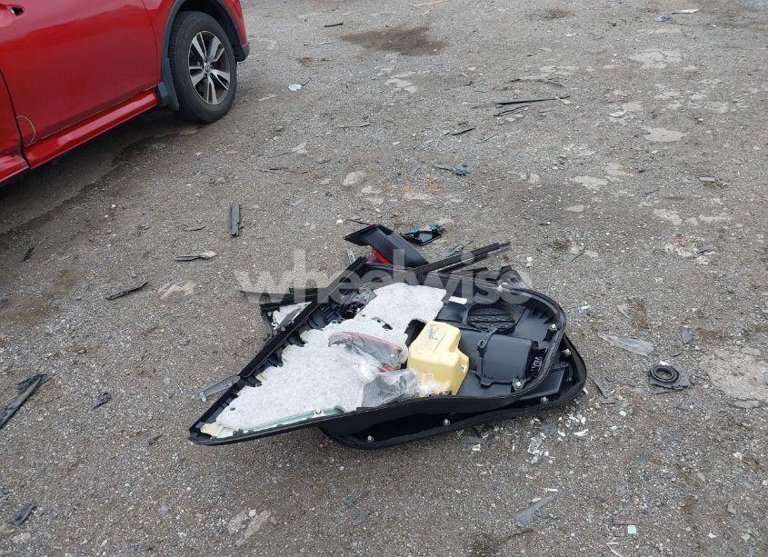 Photo 12 of 2016 Toyota Rav4 XLE (VIN JTMRFREV5GJ078759)