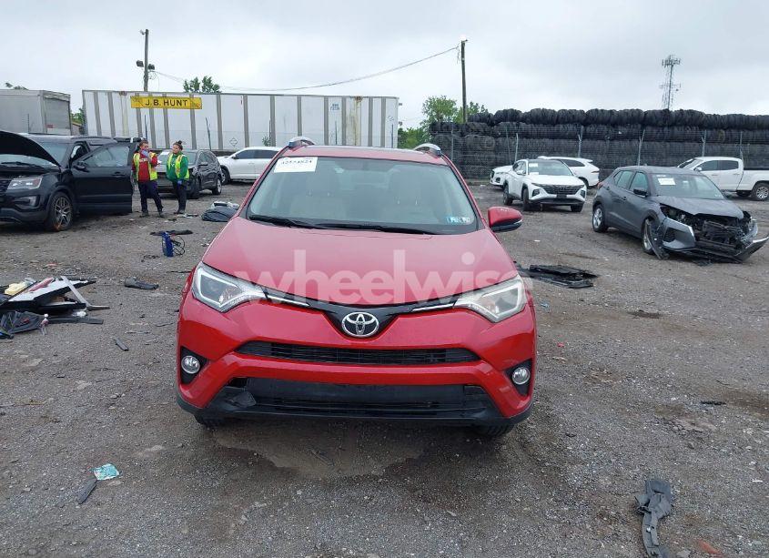 Photo 13 of 2016 Toyota Rav4 XLE (VIN JTMRFREV5GJ078759)