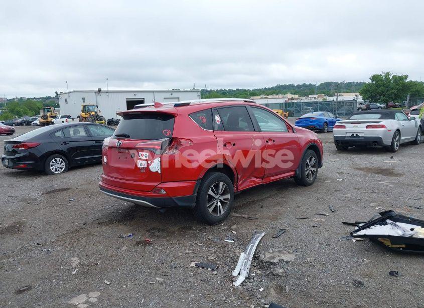 Photo 4 of 2016 Toyota Rav4 XLE (VIN JTMRFREV5GJ078759)