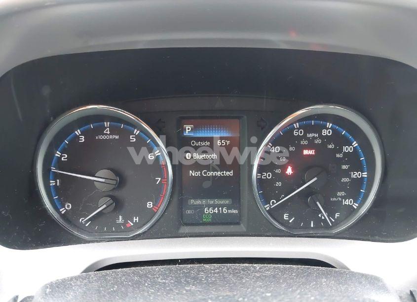 Photo 7 of 2016 Toyota Rav4 XLE (VIN JTMRFREV5GJ078759)