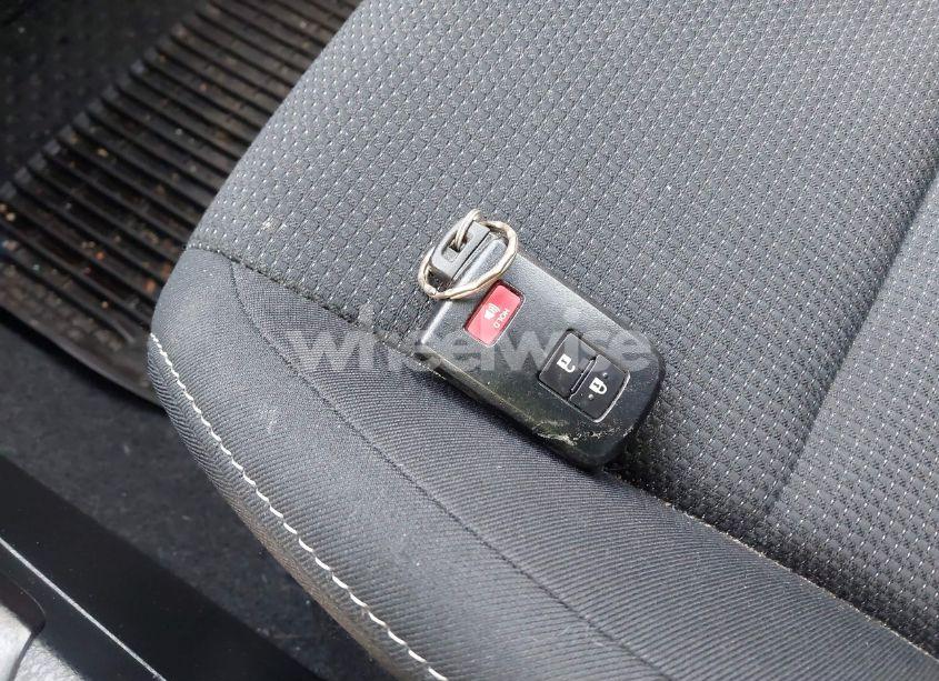 Photo 11 of 2018 Toyota Rav4 ADVENTURE/XLE (VIN JTMRFREV5JD228388)