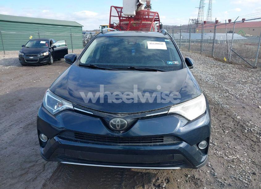 Photo 12 of 2018 Toyota Rav4 ADVENTURE/XLE (VIN JTMRFREV5JD228388)