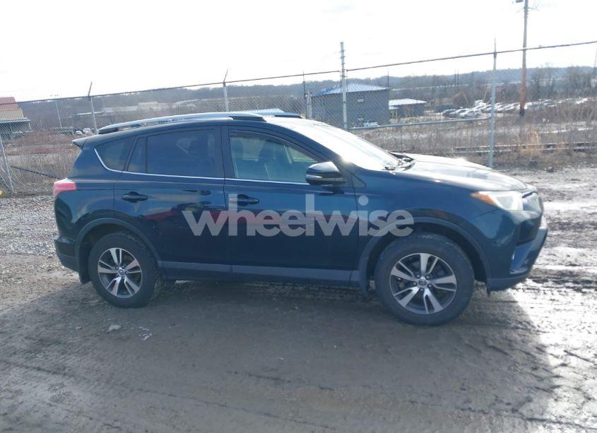 Photo 13 of 2018 Toyota Rav4 ADVENTURE/XLE (VIN JTMRFREV5JD228388)