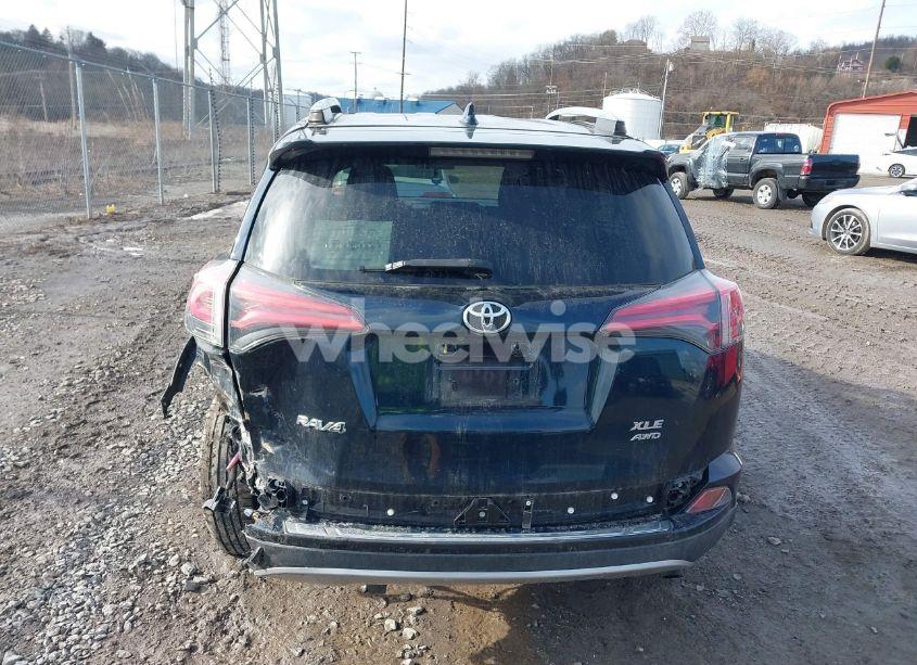 Photo 16 of 2018 Toyota Rav4 ADVENTURE/XLE (VIN JTMRFREV5JD228388)