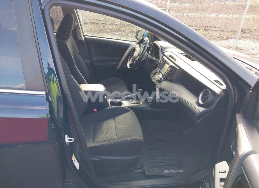 Photo 5 of 2018 Toyota Rav4 ADVENTURE/XLE (VIN JTMRFREV5JD228388)