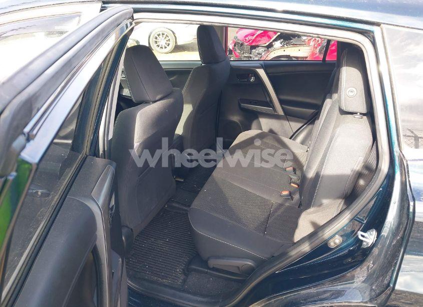 Photo 8 of 2018 Toyota Rav4 ADVENTURE/XLE (VIN JTMRFREV5JD228388)