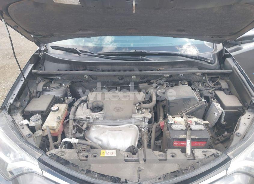 Photo 10 of 2018 Toyota Rav4 XLE (VIN JTMRFREV5JJ189772)