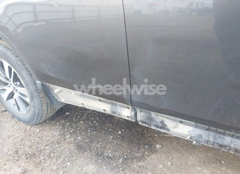 Photo 19 of 2018 Toyota Rav4 XLE (VIN JTMRFREV5JJ189772)