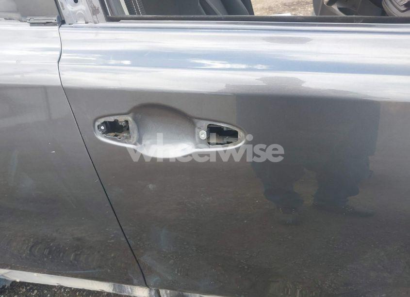 Photo 20 of 2018 Toyota Rav4 XLE (VIN JTMRFREV5JJ189772)