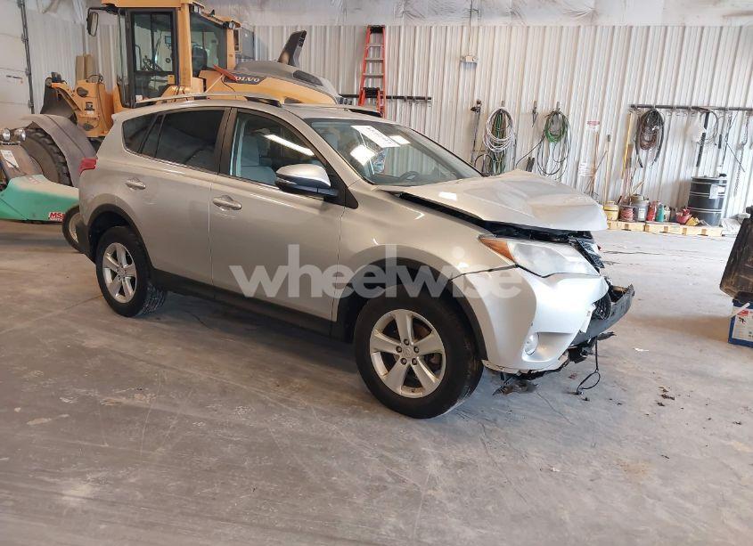 2013 Toyota Rav4 XLE (VIN JTMRFREV6D5022107) main photo