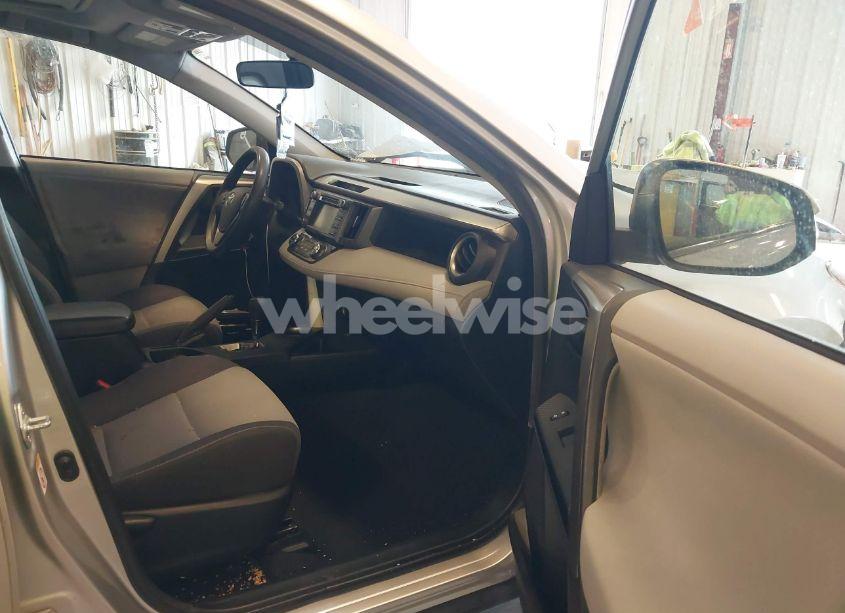 Photo 5 of 2013 Toyota Rav4 XLE (VIN JTMRFREV6D5022107)