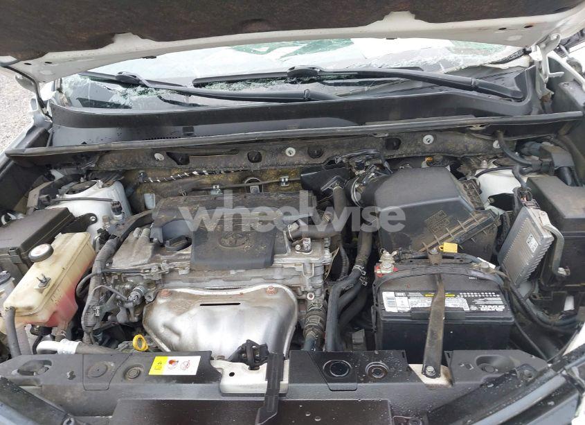 Photo 10 of 2017 Toyota Rav4 XLE (VIN JTMRFREV6HJ702943)