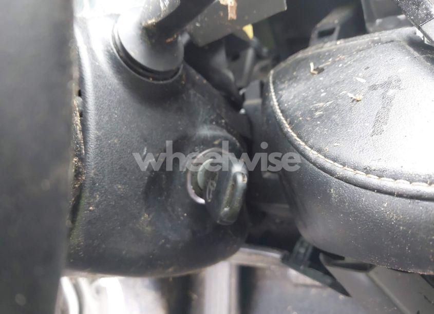 Photo 11 of 2017 Toyota Rav4 XLE (VIN JTMRFREV6HJ702943)