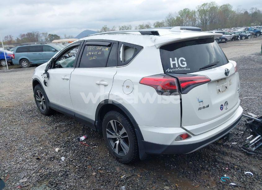 Photo 3 of 2017 Toyota Rav4 XLE (VIN JTMRFREV6HJ702943)