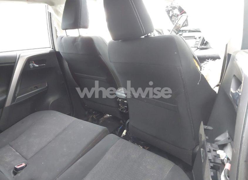 Photo 8 of 2017 Toyota Rav4 XLE (VIN JTMRFREV6HJ702943)