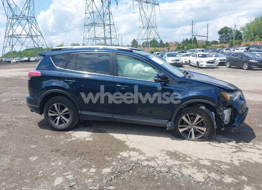 Photo 14 of 2017 Toyota Rav4 XLE (VIN JTMRFREV7HJ119085)