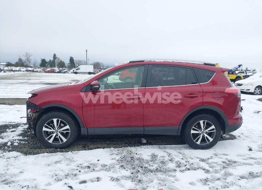 Photo 15 of 2018 Toyota Rav4 ADVENTURE/XLE (VIN JTMRFREV7JD222933)