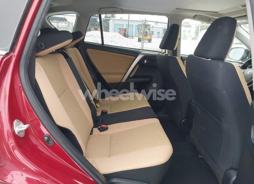 Photo 8 of 2018 Toyota Rav4 ADVENTURE/XLE (VIN JTMRFREV7JD222933)