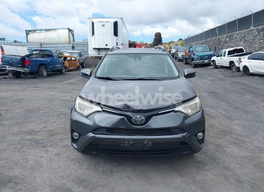 Photo 12 of 2018 Toyota Rav4 XLE (VIN JTMRFREV7JJ177574)