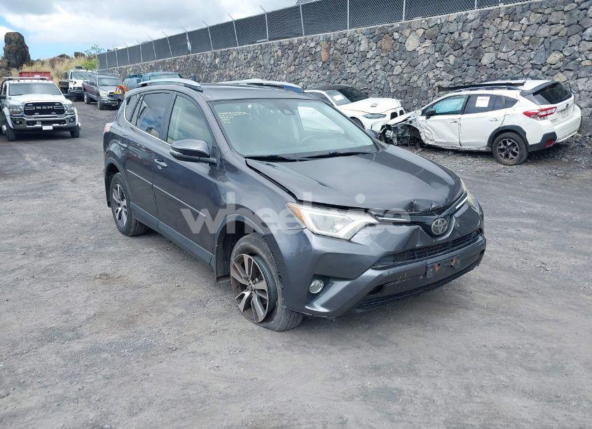 Photo 6 of 2018 Toyota Rav4 XLE (VIN JTMRFREV7JJ177574)